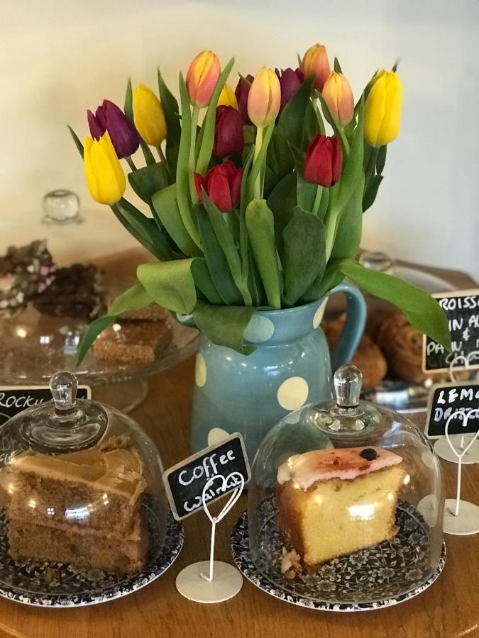 Lucy'S Tearoom Stow-on-the-Wold ภายนอก รูปภาพ